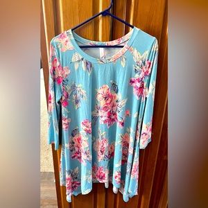 Womens Shark-Bite Hem Tunic Top Size Large